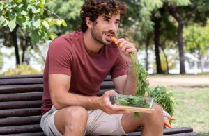 Czy wegetarianie są zdrowsi? Poznaj zdanie eksperta
