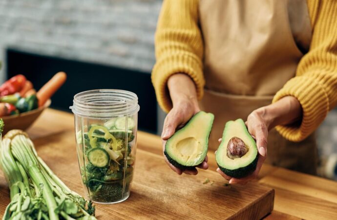 Dieta dla tarczycy: co jeść, a czego unikać, by ją naturalnie wspierać?