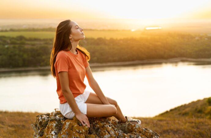 Jak wyciszyć układ nerwowy? Poznaj sprawdzone sposoby na redukcję stresu