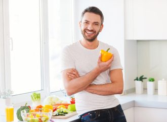 Produkty na zdrowe jelita. Co warto jeść? Rekomendacje eksperta