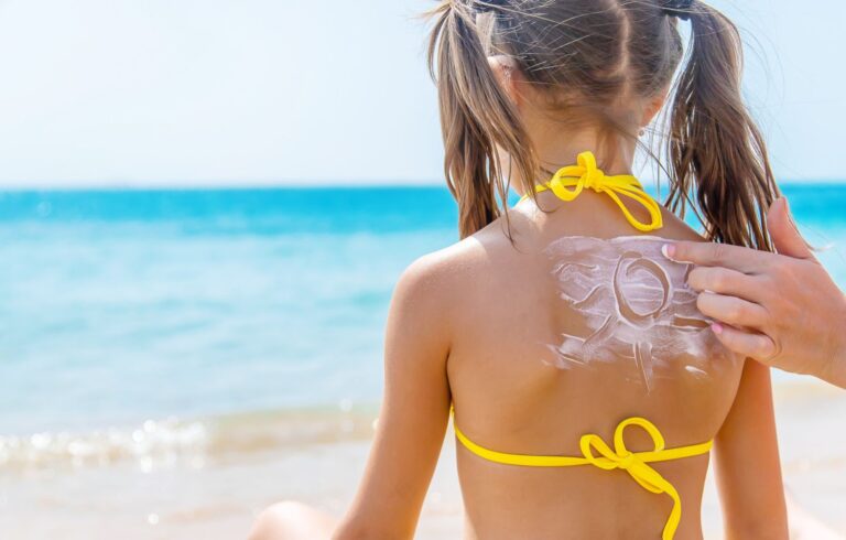 Jaki SPF wybrać? Test (dopasuj kremu przeciwsłoneczny do skóry i planów)