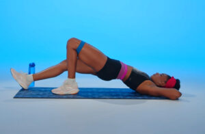 Trening z gumami dla początkujących – ćwiczenia wzmacniające całe ciało