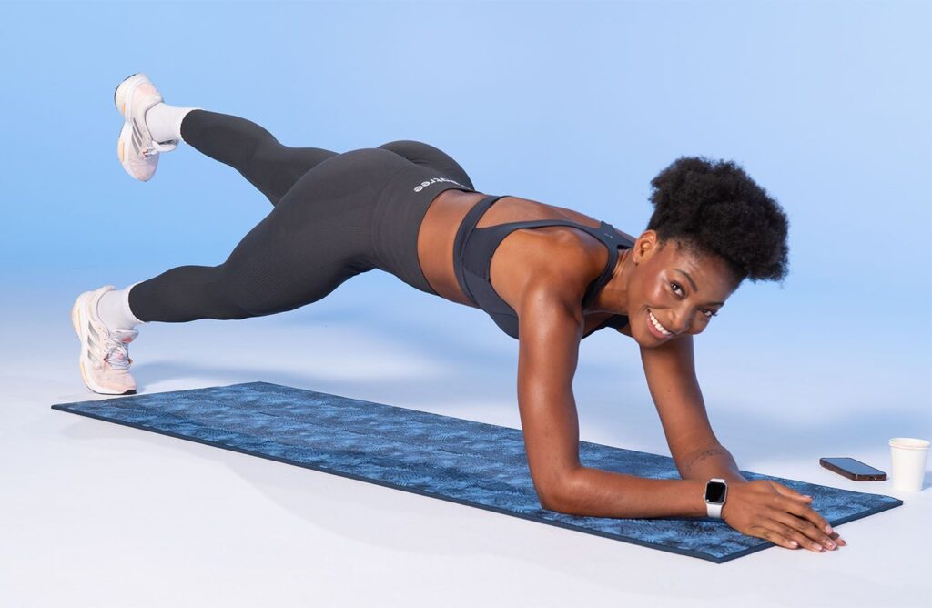 Cardio w domu bez sprzętu. Szybki trening na spalanie kalorii