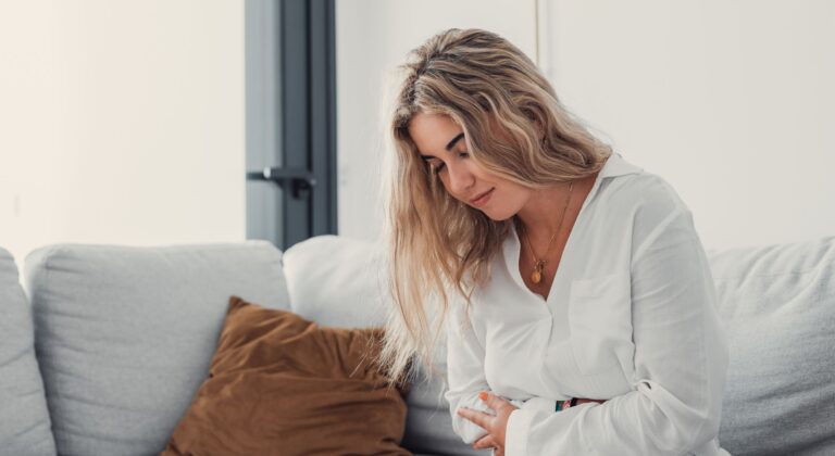 SIBO – choroba jelit, która wpływa na całe ciało. Co warto o niej wiedzieć?