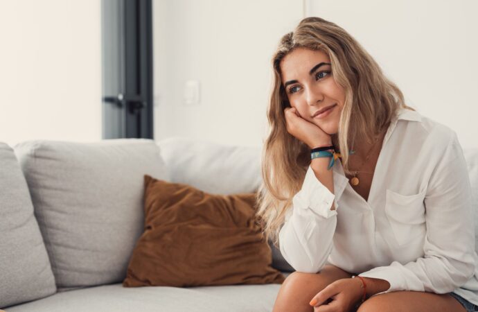 Jestem wystarczająca, czyli jak się zaakceptować i przestać naprawiać