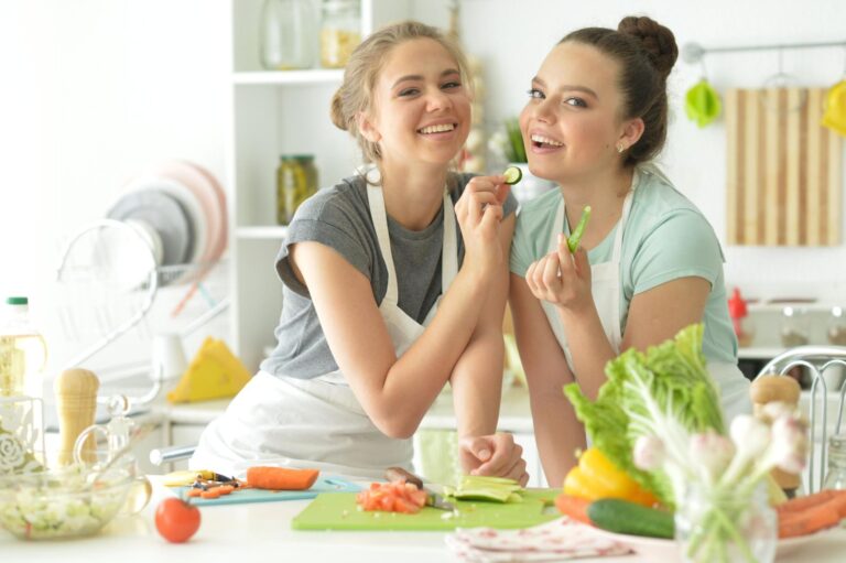 Wegetarianizm i weganizm – jak zbilansować dietę, by była zdrowa, bezpieczna i smaczna? Porady ekspertki