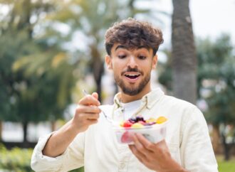 Dieta na wątrobę – co jeść, by ją odciążyć? Sprawdź, co radzi dietetyk