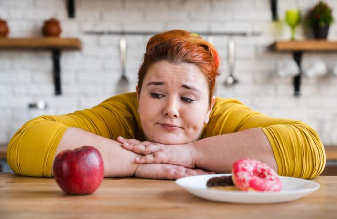 Jak schudnąć 5 kg w tydzień? Dietetyk obala mity i zdradza, co naprawdę działa