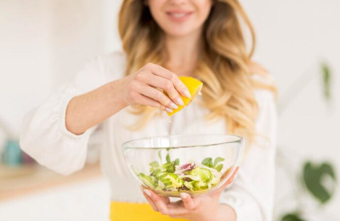 Dieta na nadciśnienie: 7 produktów, które obniżają ciśnienie krwi. Rady dietetyka