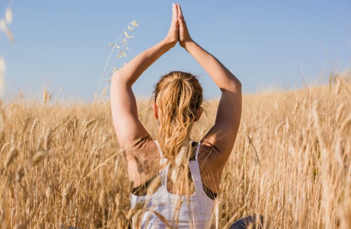 Jak naprawdę dbamy o siebie? Ideały a rzeczywistość. Raport Well Be Studio