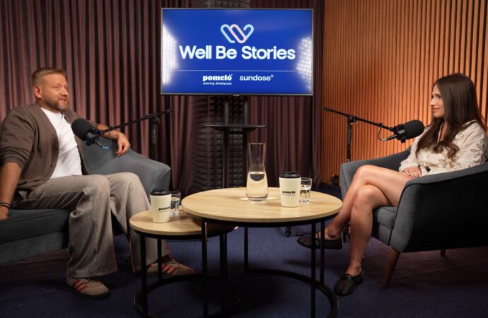 O pracy w telewizji, życiowej równowadze i depresji. Rozmowa z Bartkiem Jędrzejakiem