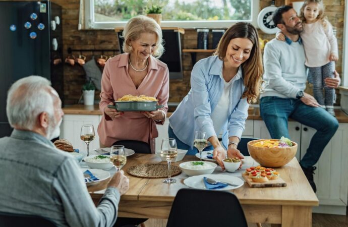 Świąteczne jedzenie dla dobrostanu: jak jeść w święta, by czuć się dobrze i lekko
