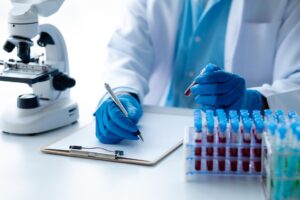 Morfologia krwi: co wykazuje? Poznaj 7 parametrów, na które zwrócić uwagę