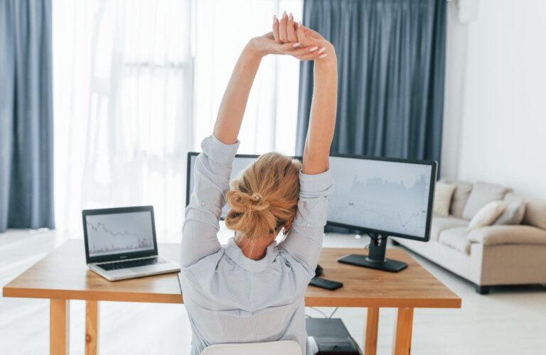 Jak znaleźć czas na trening? Mały poradnik dla osób zapracowanych