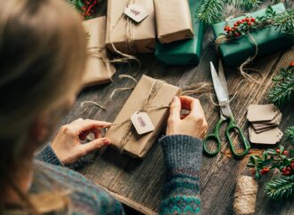 Pakowanie prezentów świątecznych w duchu mindfulness: pięknie, eko, czule