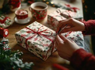 Prezentownik dla niej 2025: prezenty dla ciała, umysłu i domu w duchu wellbeing