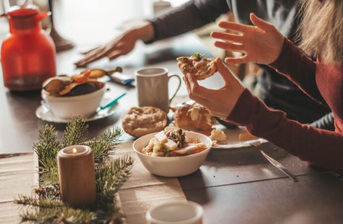 Świąteczne potrawy w lżejszej wersji: jak cieszyć się tradycją bez ciężkości?