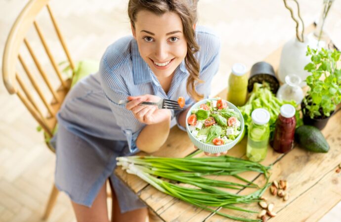 Czy dieta wegańska jest zdrowa? Dietetyk wskazuje mocne i słabe strony