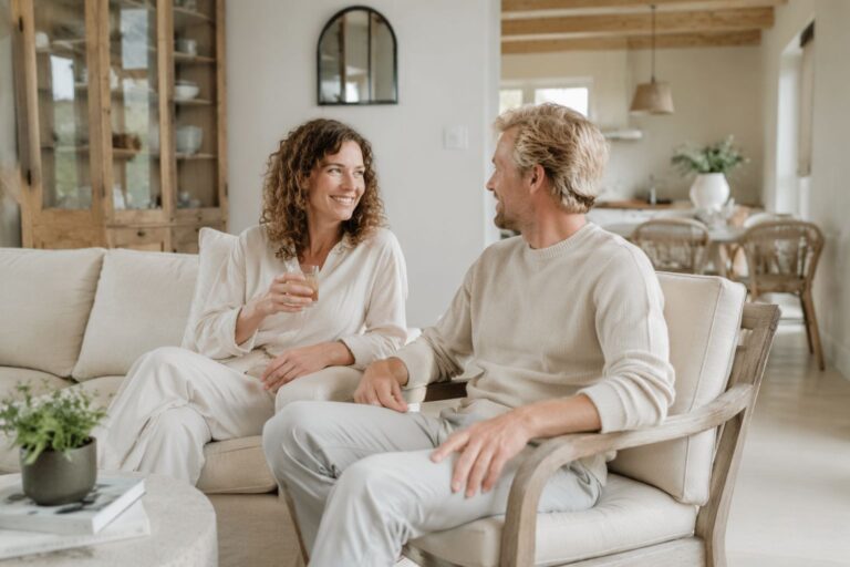 Alkohol a odchudzanie: sprawdź, dlaczego weekend psuje Twoją dietę