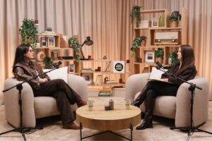 O uśmiechu, miłości i dobrostanie. Rozmowa z Katarzyną Pakosińską