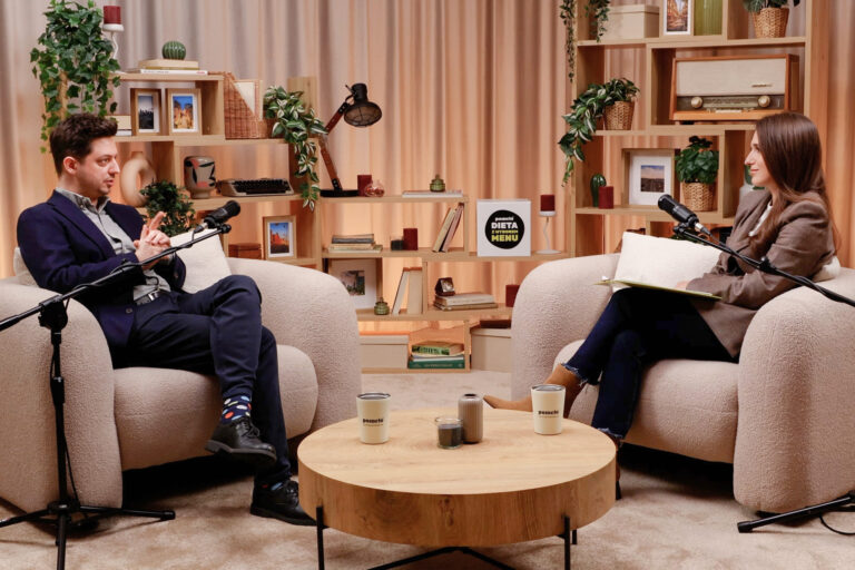 O mowie ciała, kłamstwie i manipulacji. Rozmowa z Łukaszem Kacą