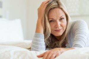 Nietypowe objawy perimenopauzy. Jak organizm sygnalizuje menopauzę po 40