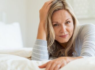 Nietypowe objawy perimenopauzy. Jak organizm sygnalizuje menopauzę po 40