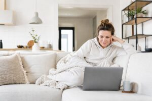 Najlepsze włoskie seriale Netflix, HBO Max i Canal+. Które warto obejrzeć?