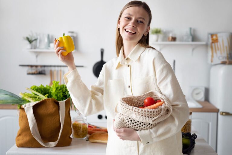 Dieta w perimenopauzie. Co jeść, aby złagodzić objawy i zadbać o zdrowie?