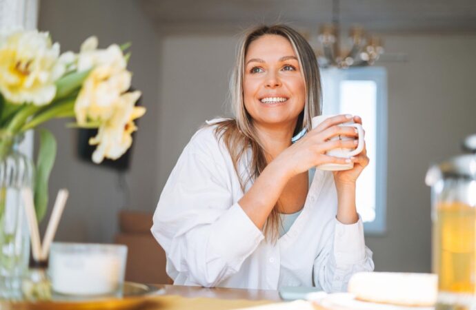 Perimenopauza – leczenie. Co brać? Leki, suplementy i preparaty ziołowe