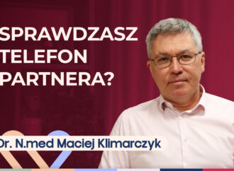Dr Maciej Klimarczyk o zazdrości w związku. Kiedy troska staje się kontrolą?