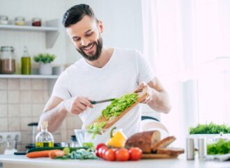 Prostata – 5 produktów, które ją niszczą (a jesz je codziennie). Rady dietetyka