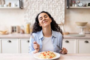 Co to jest comfort food? Dlaczego jedzenie potrafi poprawić nastrój