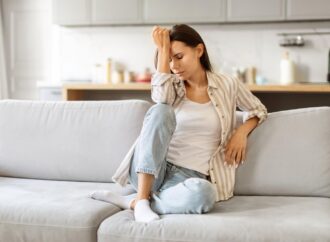 Wahania nastroju w perimenopauzie – skąd się biorą i co możesz zrobić?