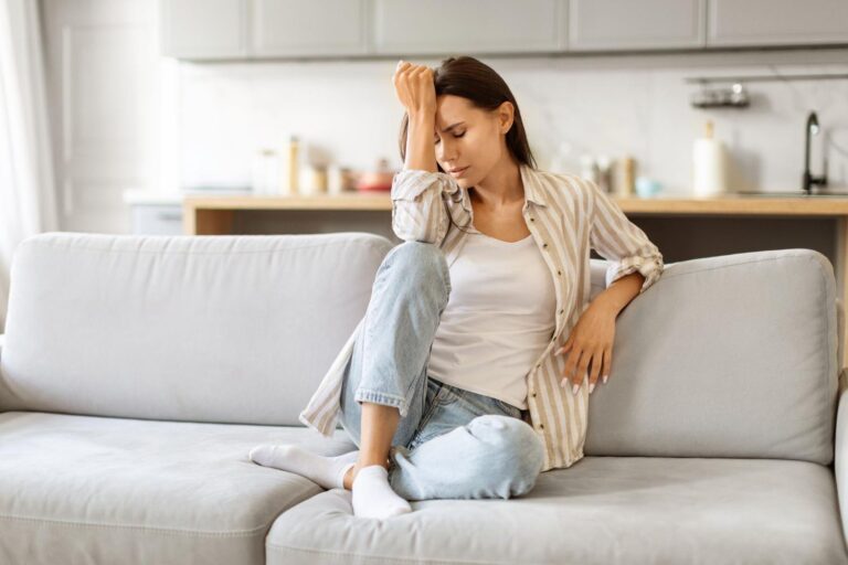 Wahania nastroju w perimenopauzie – skąd się biorą i co możesz zrobić?